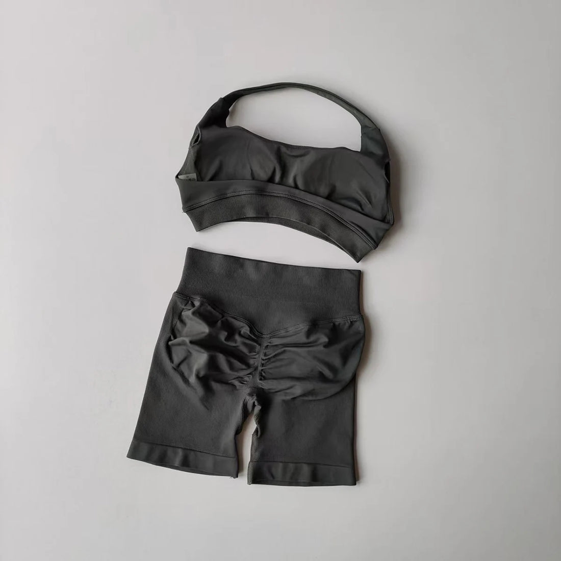 2-Piece Women’s Seamless Yoga & Gym Set