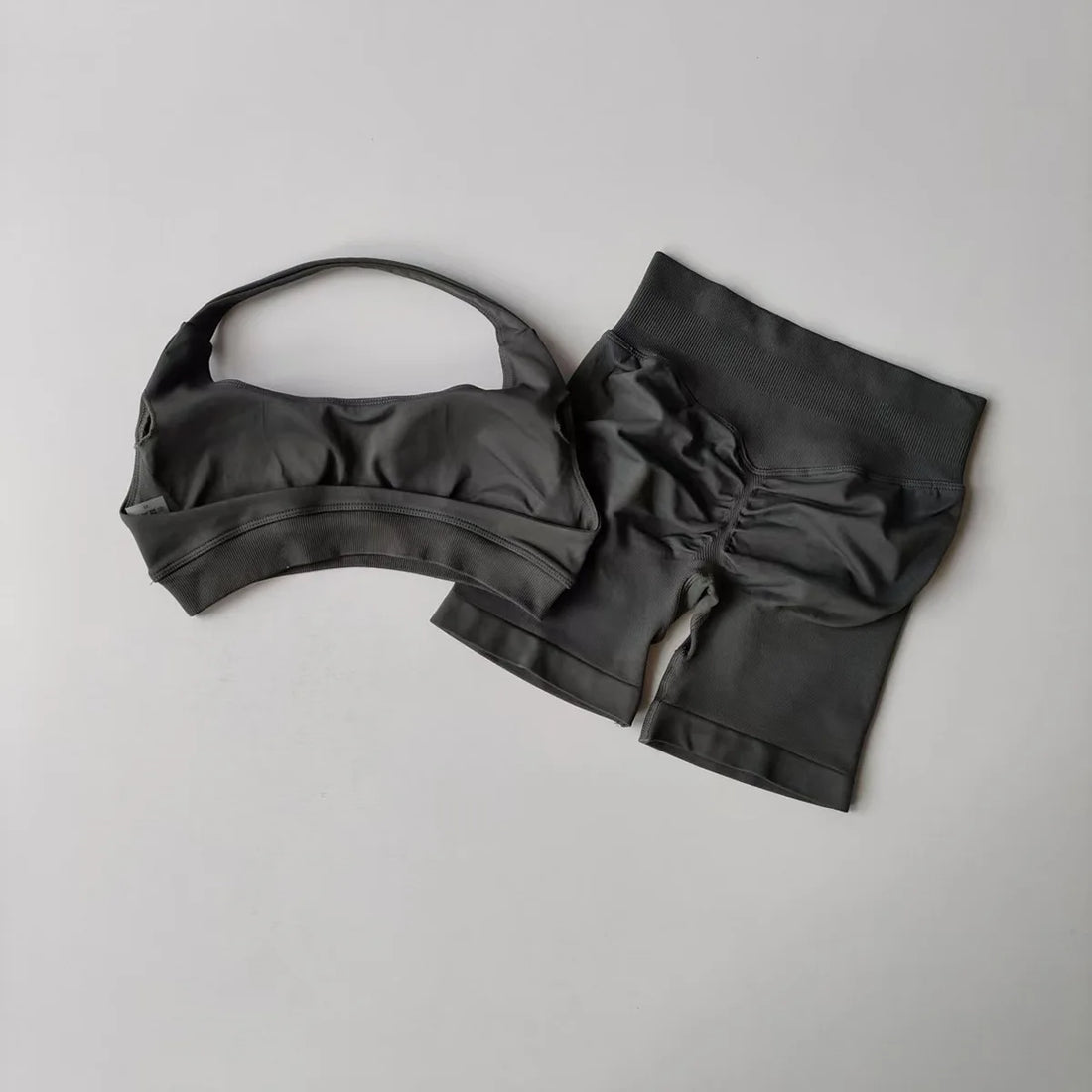 2-Piece Women’s Seamless Yoga & Gym Set