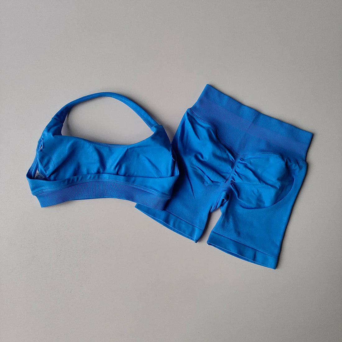 2-Piece Women’s Seamless Yoga & Gym Set