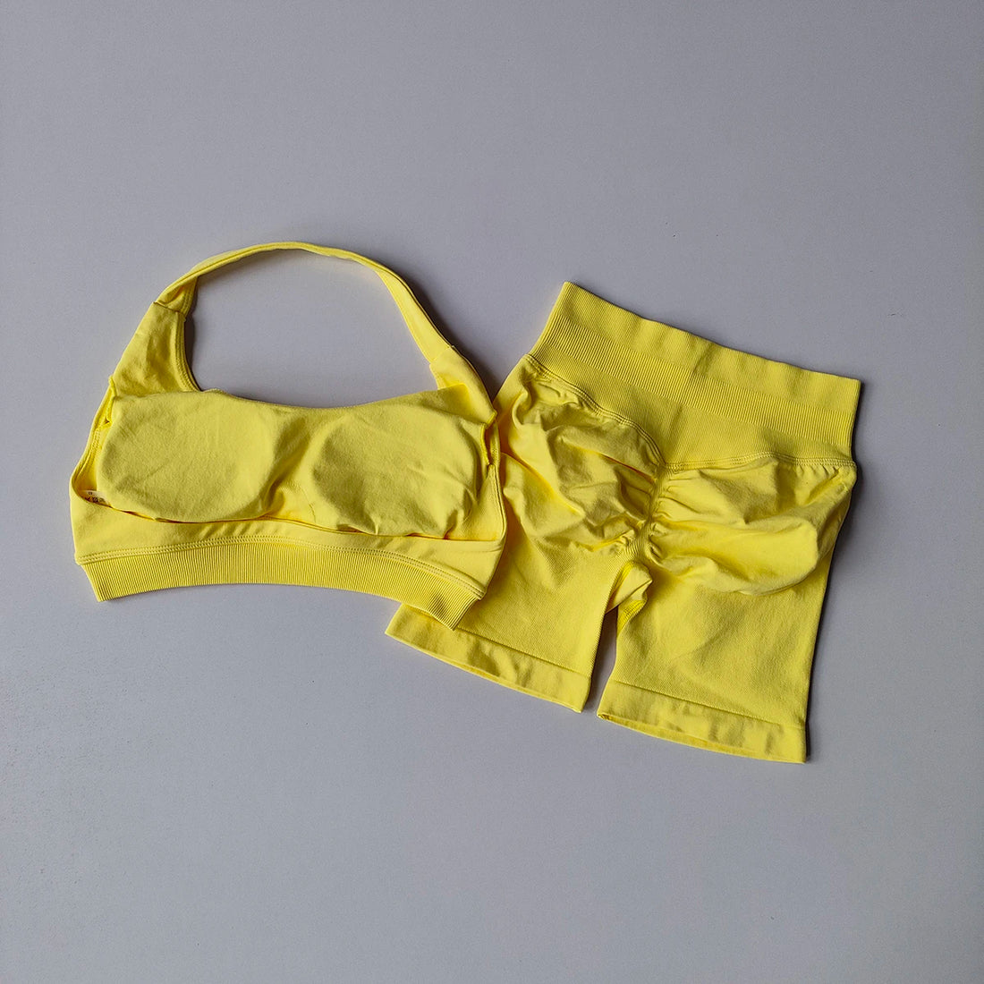 2-Piece Women’s Seamless Yoga & Gym Set